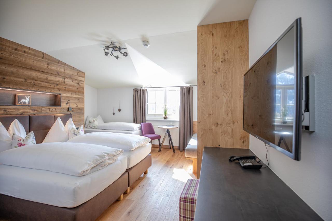 Hotel Garni - Restaurant Kaminstube Санкт-Антон-ам-Арльберг Экстерьер фото