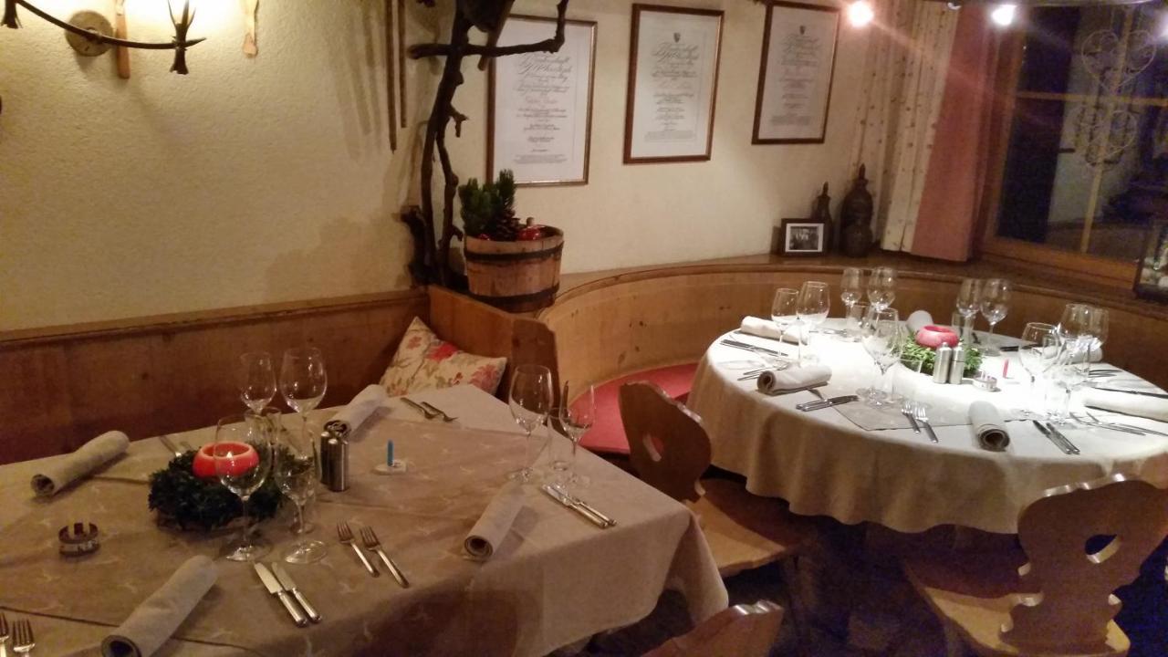 Hotel Garni - Restaurant Kaminstube Санкт-Антон-ам-Арльберг Экстерьер фото