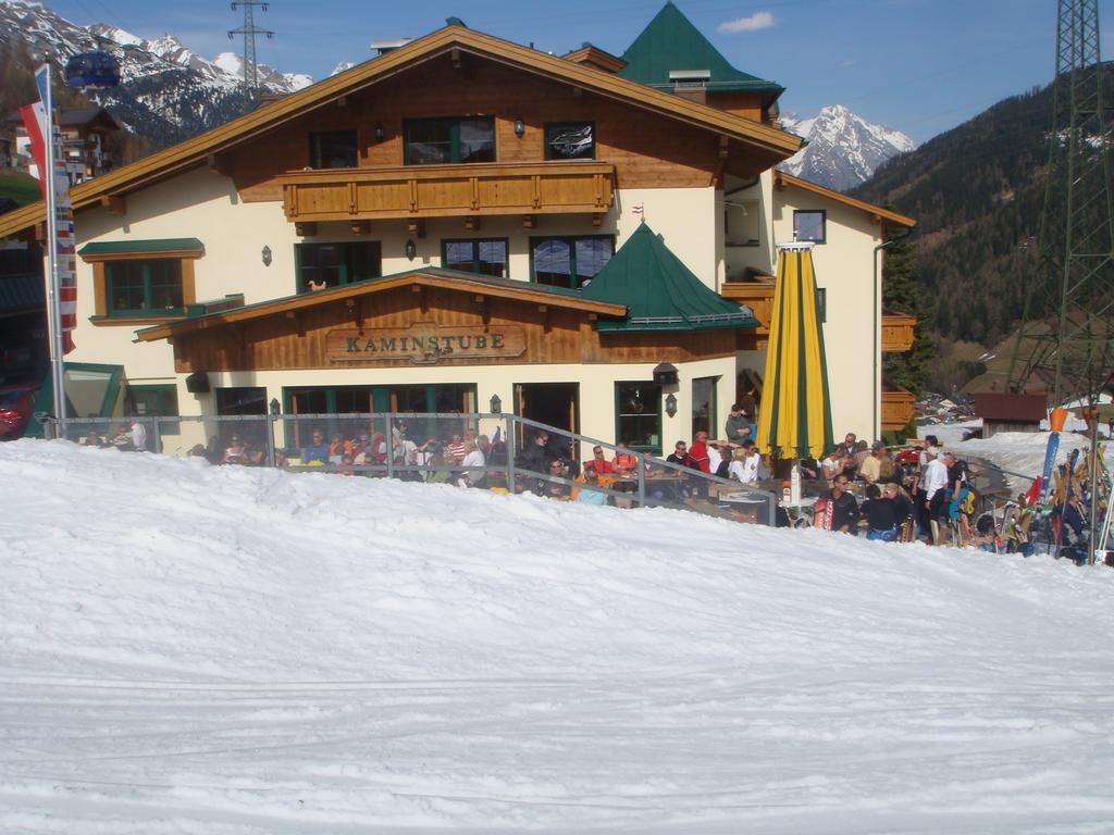 Hotel Garni - Restaurant Kaminstube Санкт-Антон-ам-Арльберг Номер фото
