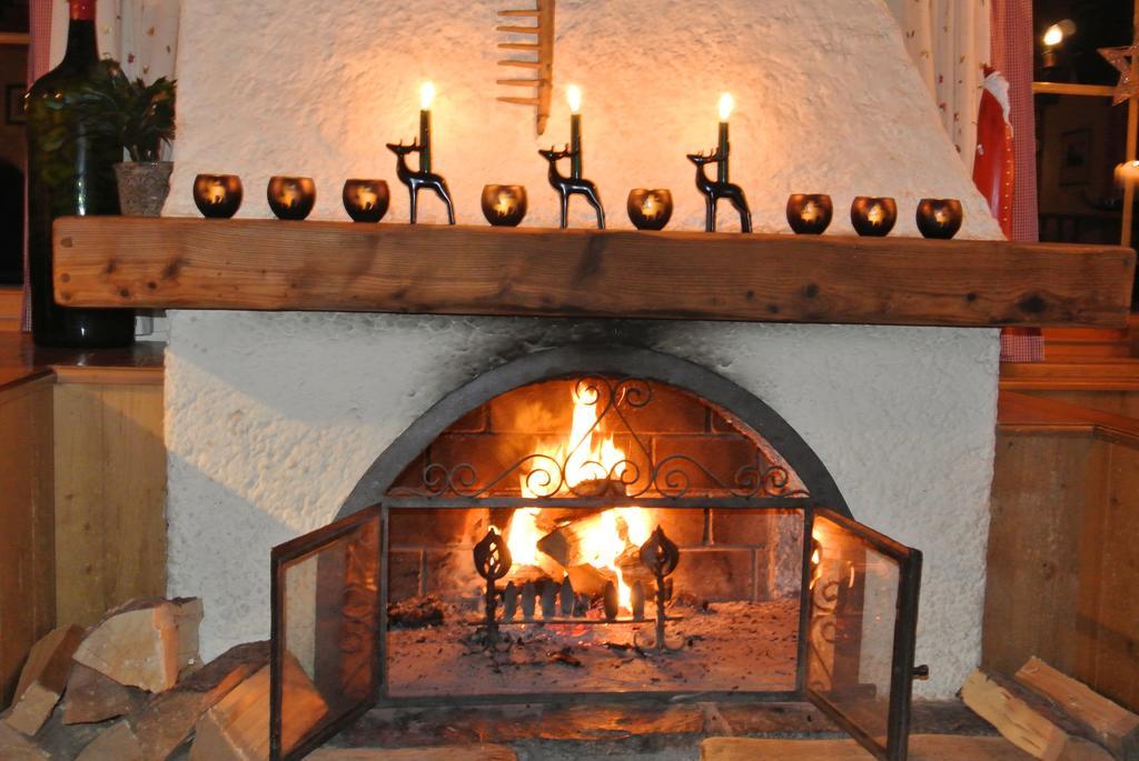 Hotel Garni - Restaurant Kaminstube Санкт-Антон-ам-Арльберг Экстерьер фото